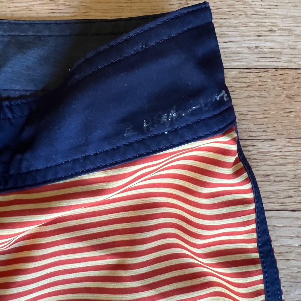 Quiksilver Highline Swim Trunks 27 - Picture 3 of 6